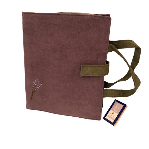 Lavender and Green Toiletries Travel Case - Picture 14 of 14